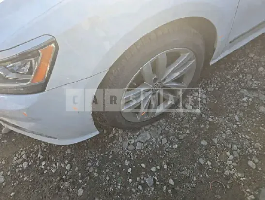 Photo 2 of 15: 2018 Volkswagen Passat 2.0 TSI — Korean insurance auction