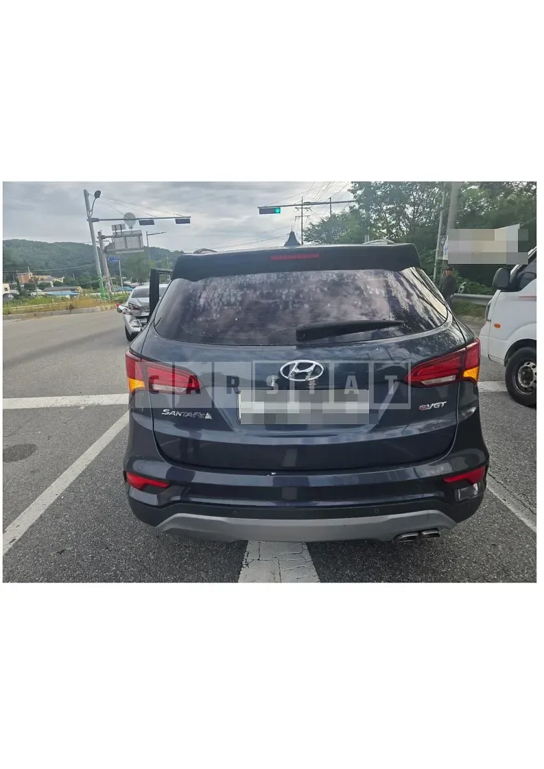 Photo 2 of 5: 2016 Hyundai Santa Fe DM — Korean insurance auction