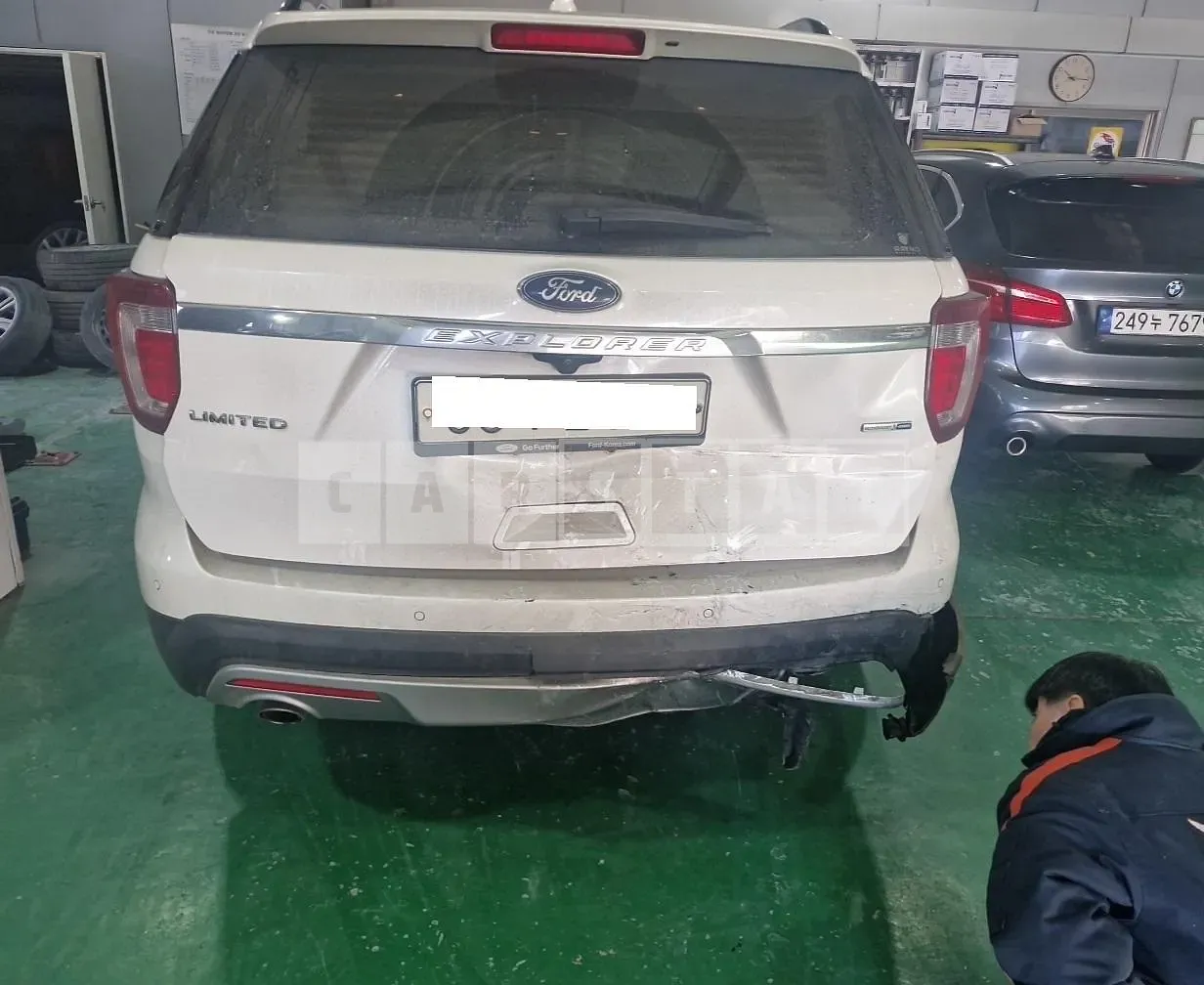Photo 2 of 14: 2017 Ford Explorer 2.3 AWD, VIN 1FM5K8FH4HGD70555 — Korean insurance auction