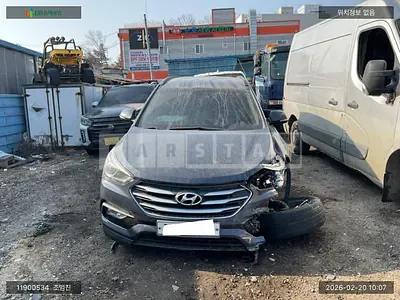Photo 1 of 25: 2016 Hyundai Santa Fe, VIN KMHSW81UDGU572685 — Korean insurance auction