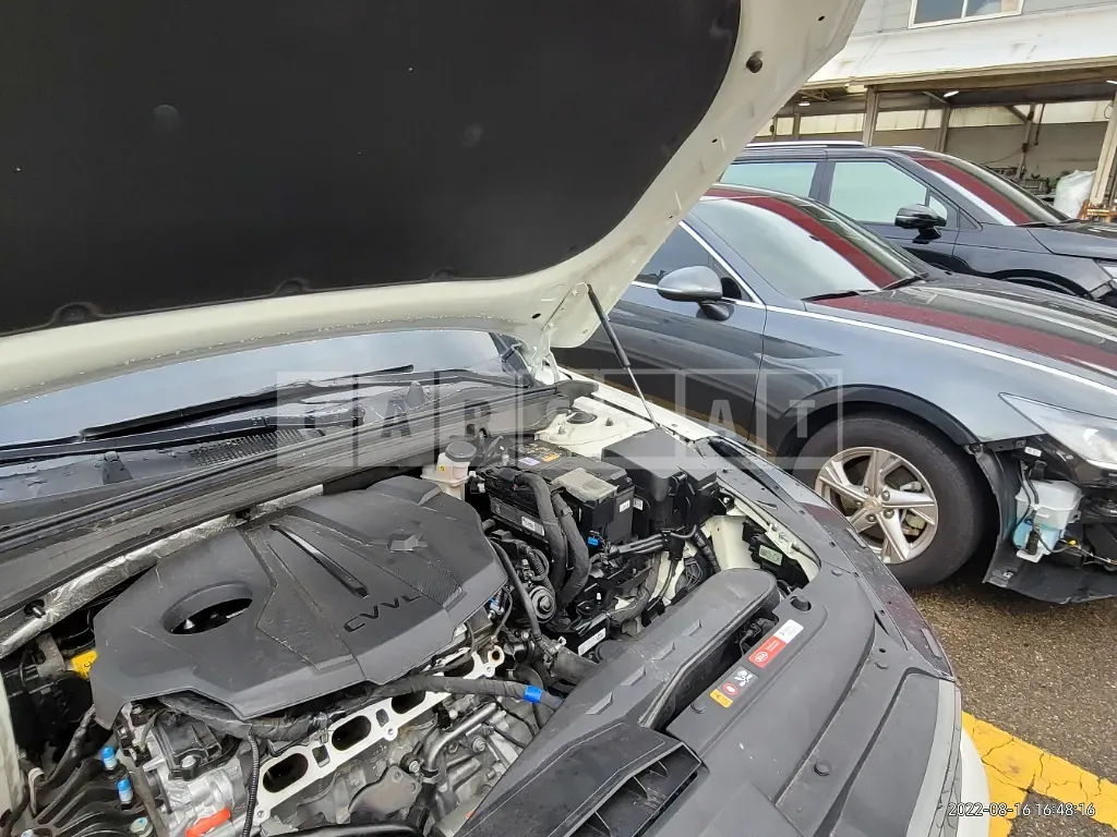 Photo 2 of 44: 2021 Kia K5, VIN KNAG341ABMA125462 — Korean insurance auction