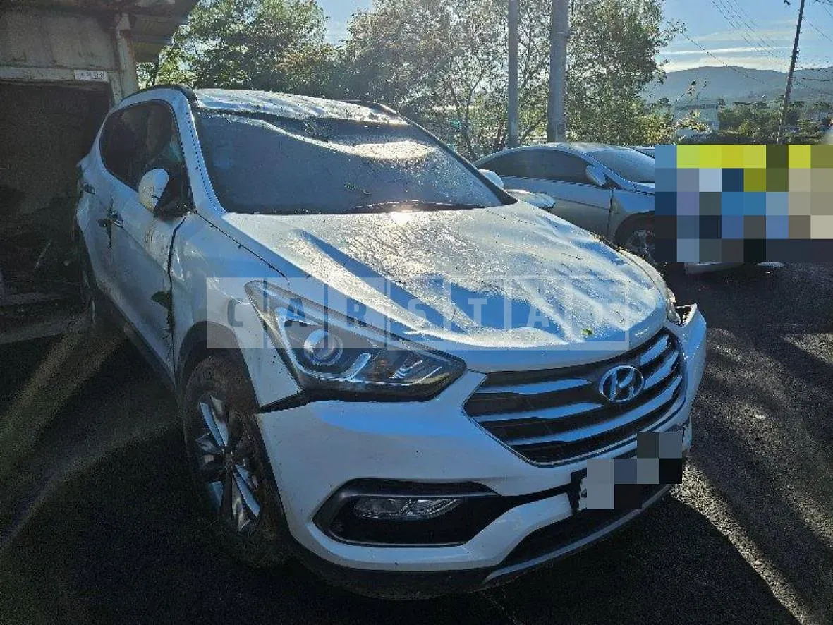Photo 2 of 6: 2016 Hyundai Santa Fe DM 4WD, VIN KMHSW81UDHU752952 — Korean insurance auction