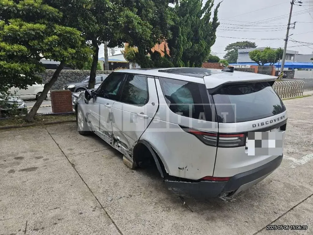 Photo 2 of 21: 2018 Land Rover Discovery SD4 — Korean insurance auction