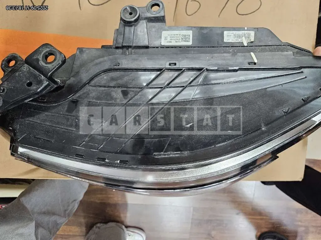 Photo 2 of 5: 2022 Genesis (parts) G80 Headlamp — Korean insurance auction
