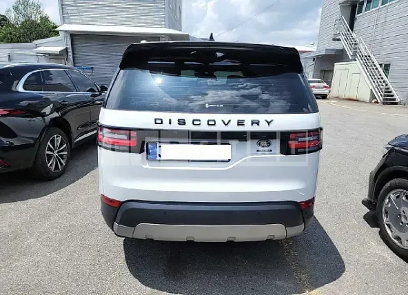 Photo 2 of 10: 2020 Land Rover Discovery SD6, VIN SALRA2BK6L2430566 — Korean insurance auction
