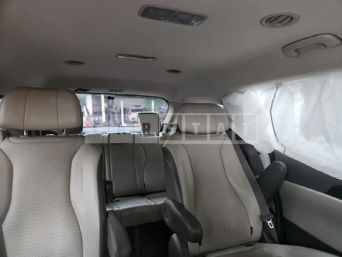 Photo 2 of 21: 2020 Kia Carnival D2.2 4th Generation, VIN KNANE81BBMS001178 — Korean insurance auction