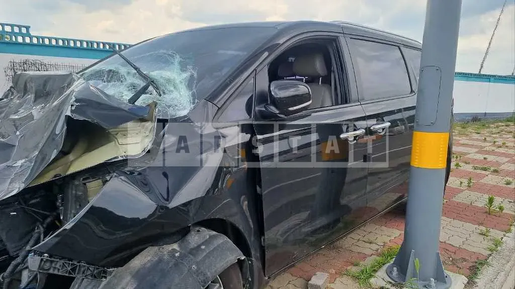 Photo 2 of 24: 2019 Kia Carnival, VIN KNAMB81ABKS478631 — Korean insurance auction