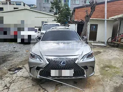 Photo 1 of 16: 2020 Lexus ES300h — Korean insurance auction