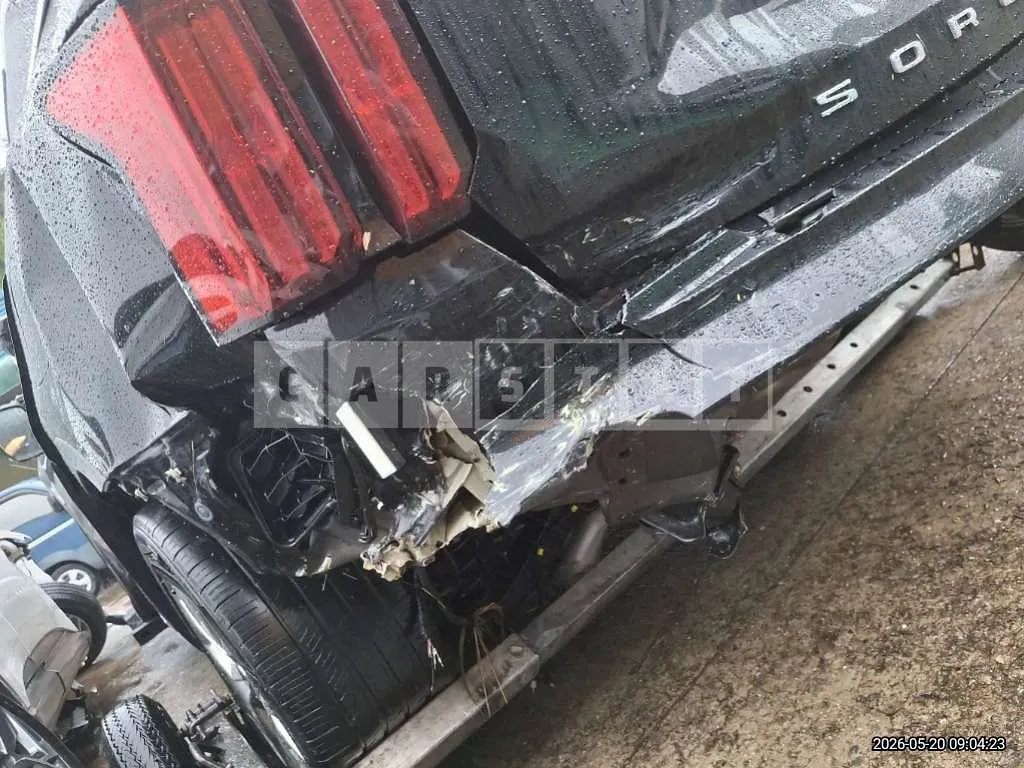 Photo 2 of 24: 2020 Kia Sorento — Korean insurance auction