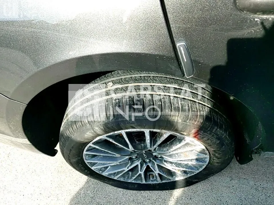 Photo 2 of 27: 2021 Genesis Genece G80 2.5, VIN KMTGB41CBNU121412 — Korean insurance auction