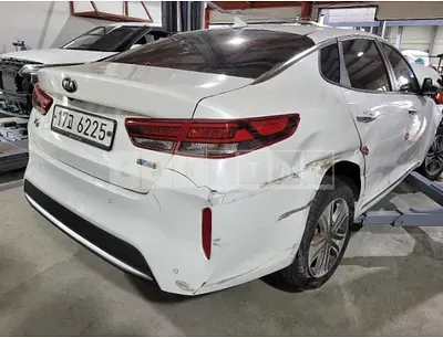 Photo 1 of 11: 2018 Kia K5, VIN KNAGW41EBJA017012 — Korean insurance auction
