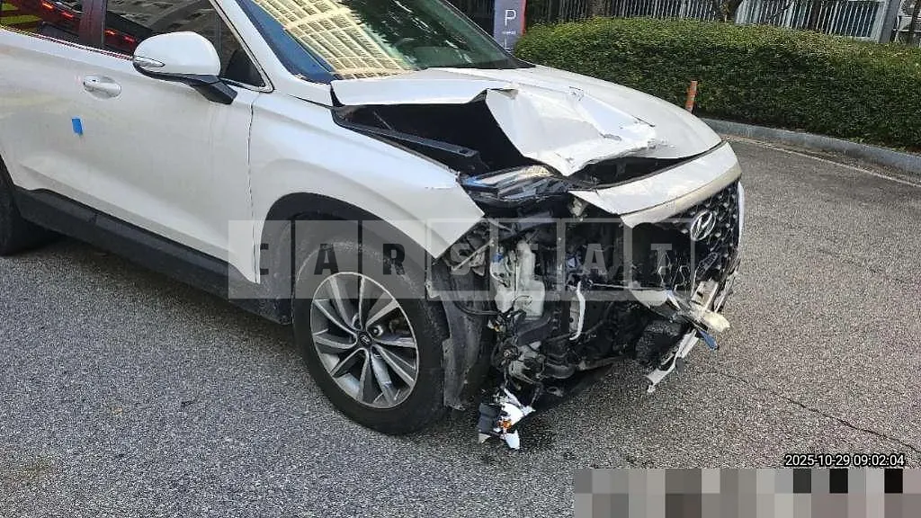 Photo 2 of 11: 2018 Hyundai Santa Fe TM — Korean insurance auction