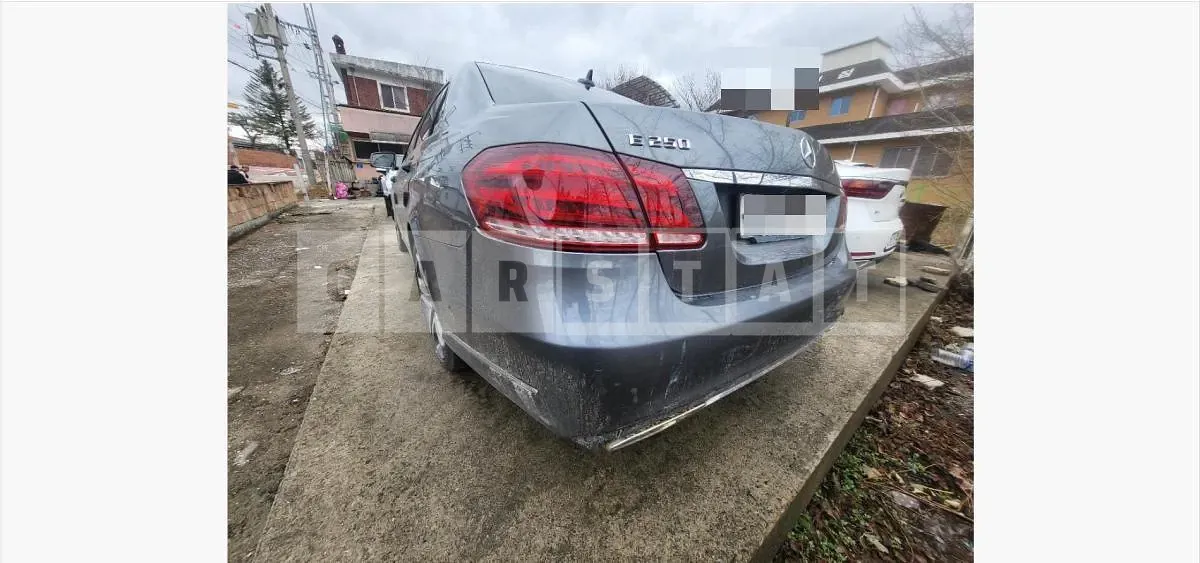 Photo 2 of 28: 2016 Mercedes-Benz E250 BlueTec 4Matic — Korean insurance auction