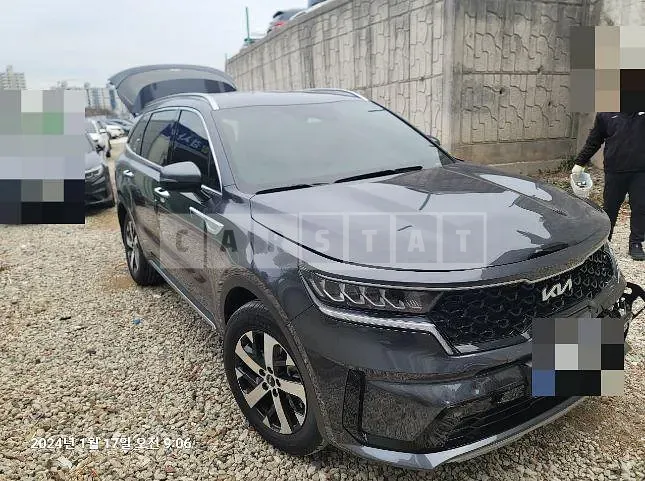 Photo 2 of 16: 2023 Kia Sorento 2.2, VIN KNARL81BGPA239933 — Korean insurance auction