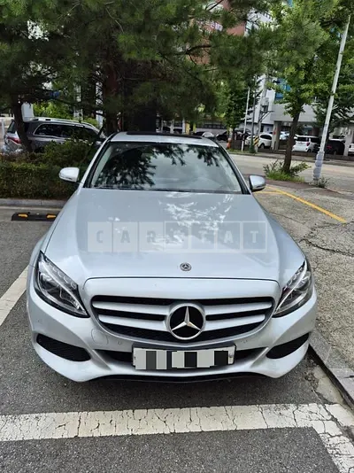 Photo 1 of 10: 2017 Mercedes-Benz C200 — Korean insurance auction