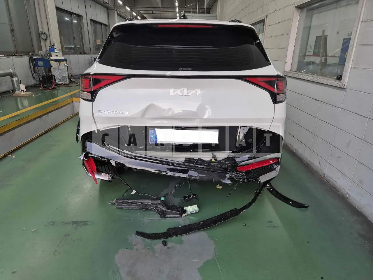 Photo 2 of 22: 2024 Kia Sportage, VIN KNAPV81BGRK371499 — Korean insurance auction