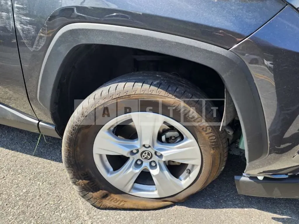 Photo 2 of 39: 2019 Toyota RAV4 Hybrid, VIN JTMW2RFV2KD026459 — Korean insurance auction