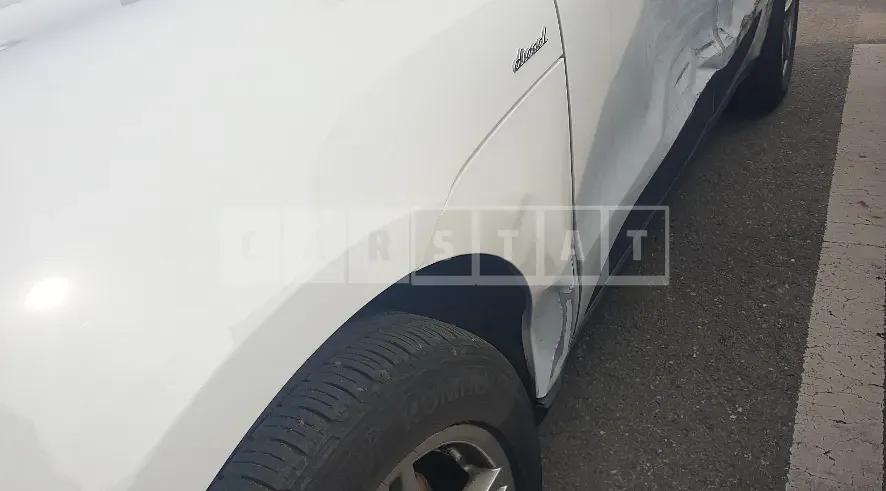 Photo 2 of 5: 2015 Porsche Macan S, VIN WP1AD2959FLB32263 — Korean insurance auction