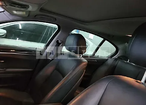 Photo 2 of 18: 2015 BMW 520d, VIN WBA5E5105FG058153 — Korean insurance auction