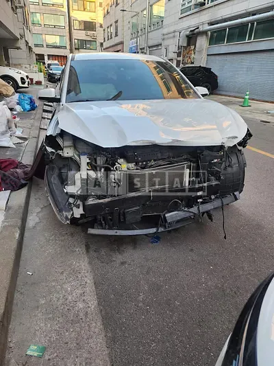 Photo 1 of 18: 2019 Hyundai Kona Hybrid, VIN KMHK381EGLU017835 — Korean insurance auction
