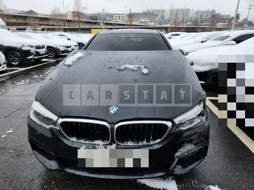 Photo 2 of 52: 2017 BMW 530i xDrive, VIN WBAJD9108HWA91622 — Korean insurance auction