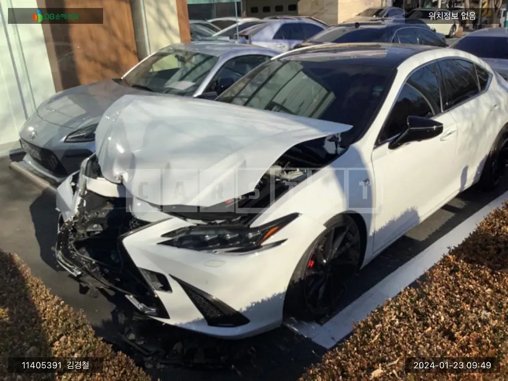Photo 2 of 11: 2022 Lexus ES300h, VIN JTHBA1C18N2010186 — Korean insurance auction
