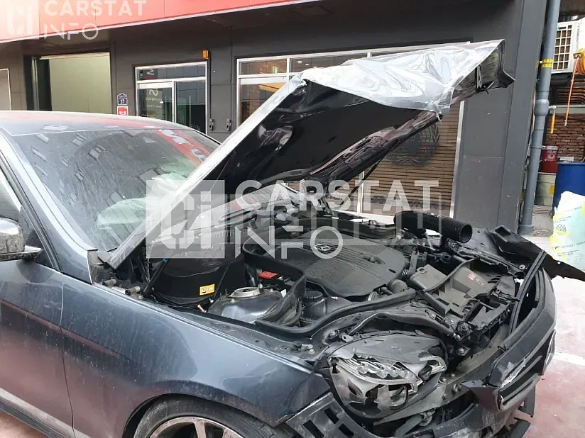 Photo 2 of 18: 2016 Mercedes-Benz E220 BlueTec, VIN WDDHF0ABXGB307178 — Korean insurance auction