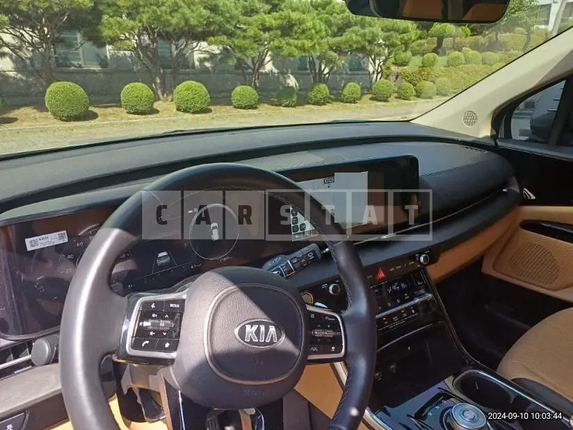 Photo 2 of 15: 2021 Kia Carnival 2.2 — Korean insurance auction