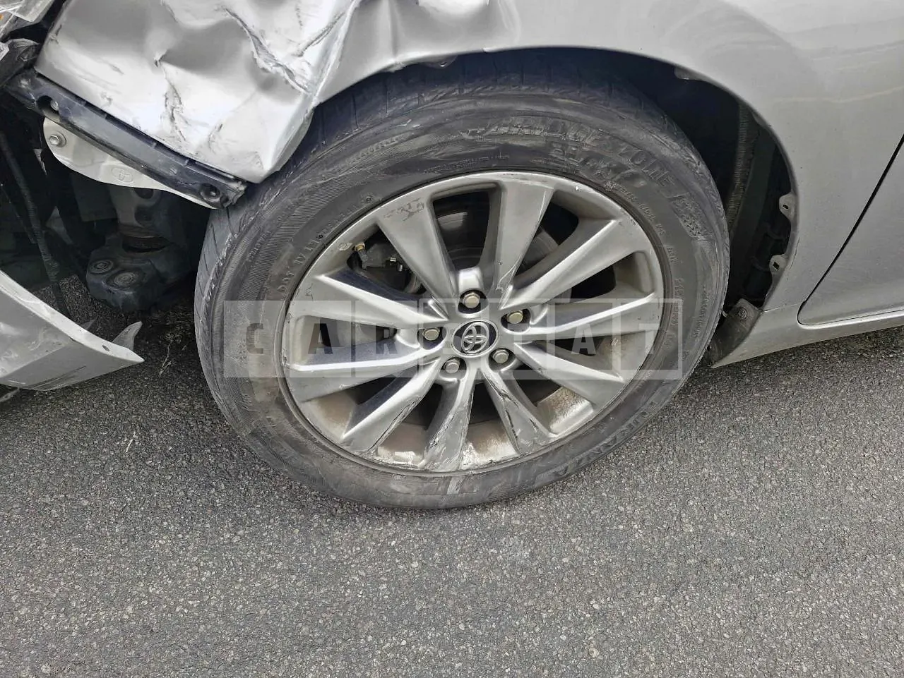 Photo 2 of 28: 2015 Toyota Camry, VIN 4T1BF1FK3FU995313 — Korean insurance auction