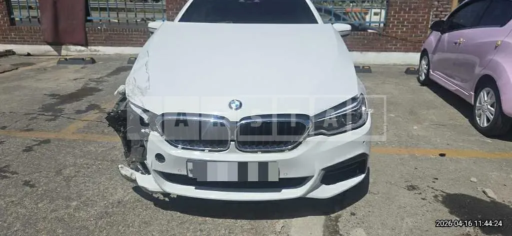Photo 2 of 11: 2017 BMW 530i xDrive — Korean insurance auction