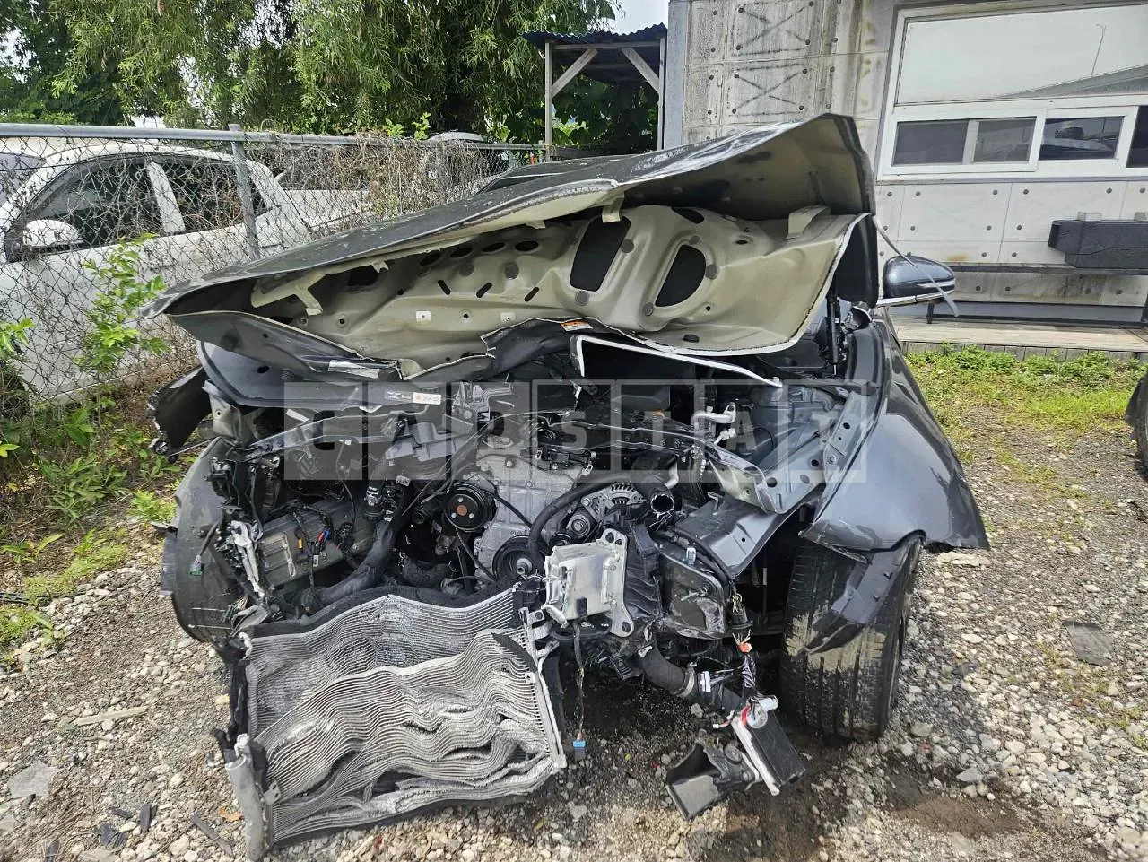 Photo 2 of 16: 2020 Genesis G70, VIN KMTG341ABMU077714 — Korean insurance auction