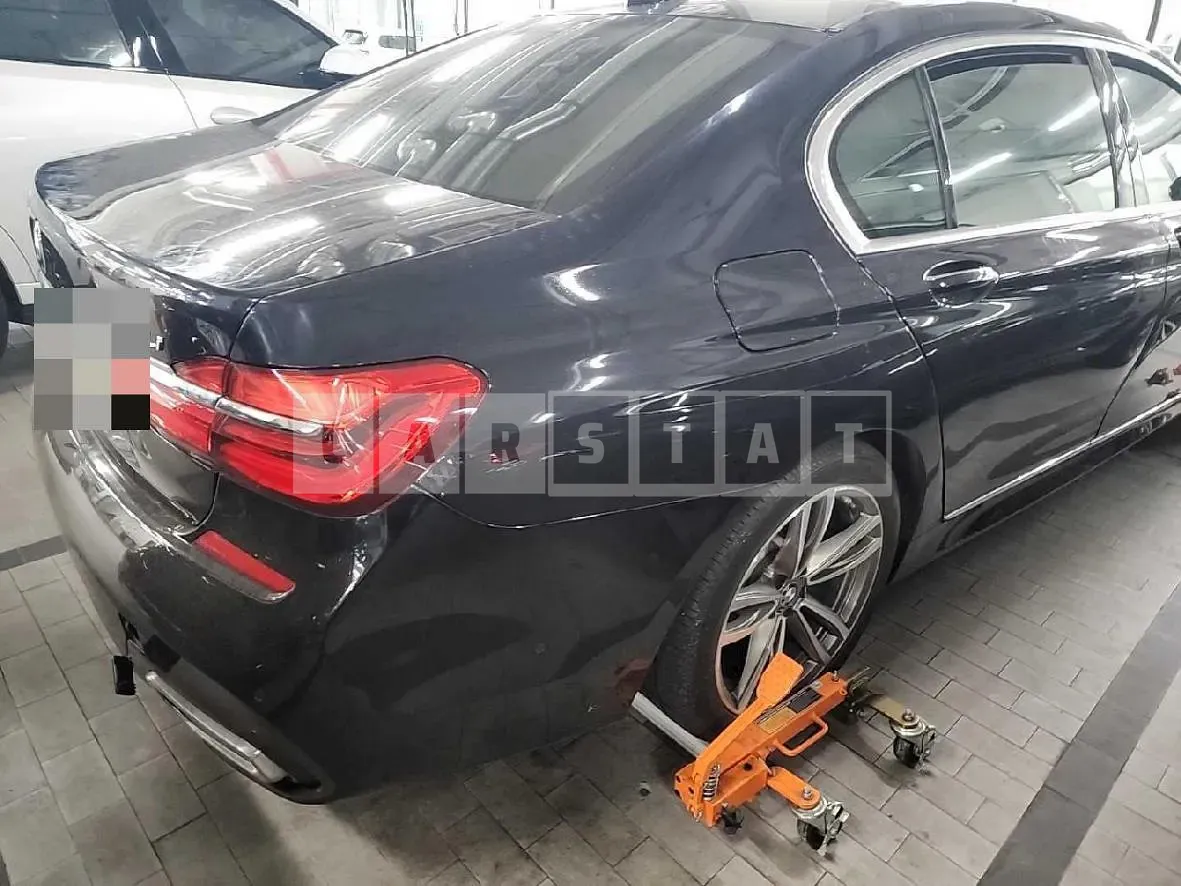 Photo 2 of 17: 2017 BMW 740Li xDrive, VIN WBA7E4106HGV25456 — Korean insurance auction