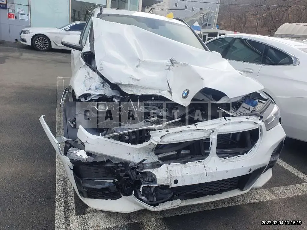 Photo 2 of 12: 2022 BMW X1 xDrive 20i, VIN WBA11DG07N5U24636 — Korean insurance auction