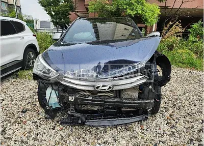 Photo 1 of 22: 2017 Hyundai Santa Fe, VIN KMHSW81UBHU705321 — Korean insurance auction