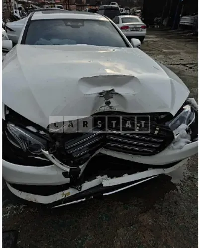 Photo 1 of 50: 2018 Mercedes-Benz E300 — Korean insurance auction