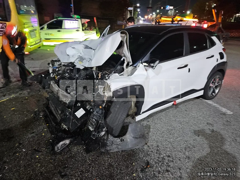 Photo 2 of 10: 2018 Hyundai Kona, VIN KMHK7815GJU042870 — Korean insurance auction