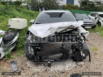 Photo 1 of 13: 2018 Hyundai Tucson, VIN KMHJ5812GKU922099 — Korean insurance auction