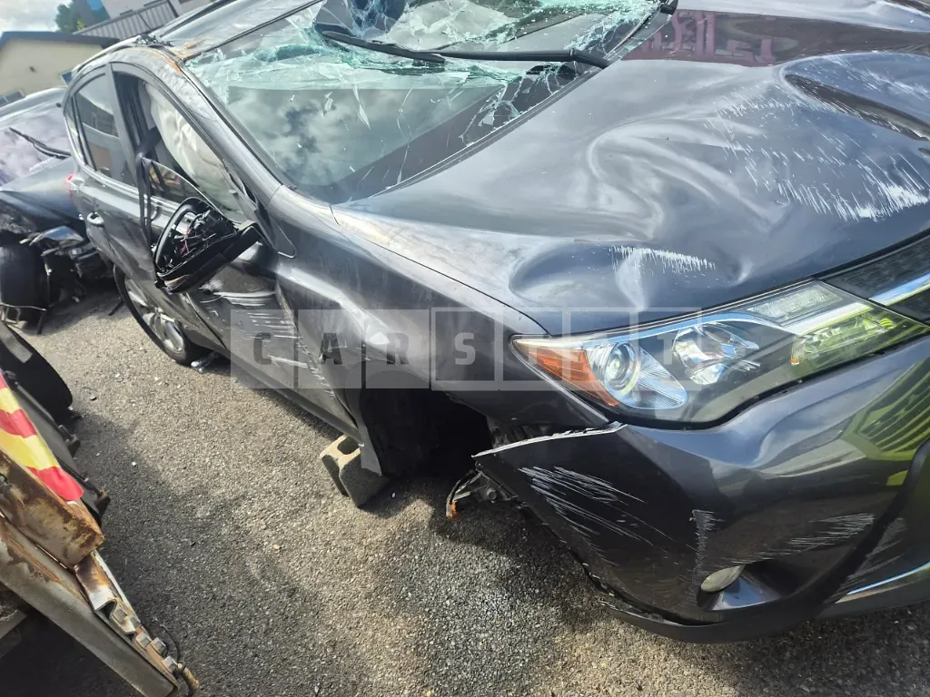 Photo 2 of 12: 2015 Toyota Lave 4 2WD — Korean insurance auction