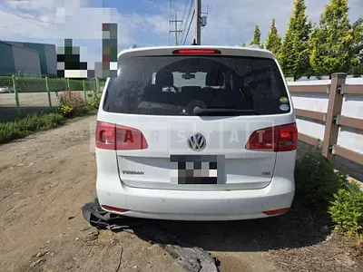 Photo 1 of 10: 2023 Volkswagen Golf — Korean insurance auction