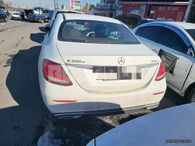 Photo 1 of 38: 2017 Mercedes-Benz E220 d 4Matic — Korean insurance auction