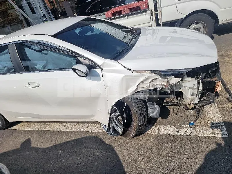 Photo 2 of 10: 2020 Kia Kz — Korean insurance auction