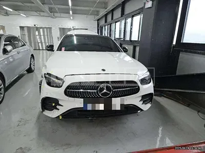 Photo 1 of 63: 2023 Mercedes-Benz E350 4Matic — Korean insurance auction