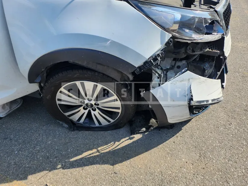 Photo 2 of 18: 2014 Kia Sportage — Korean insurance auction