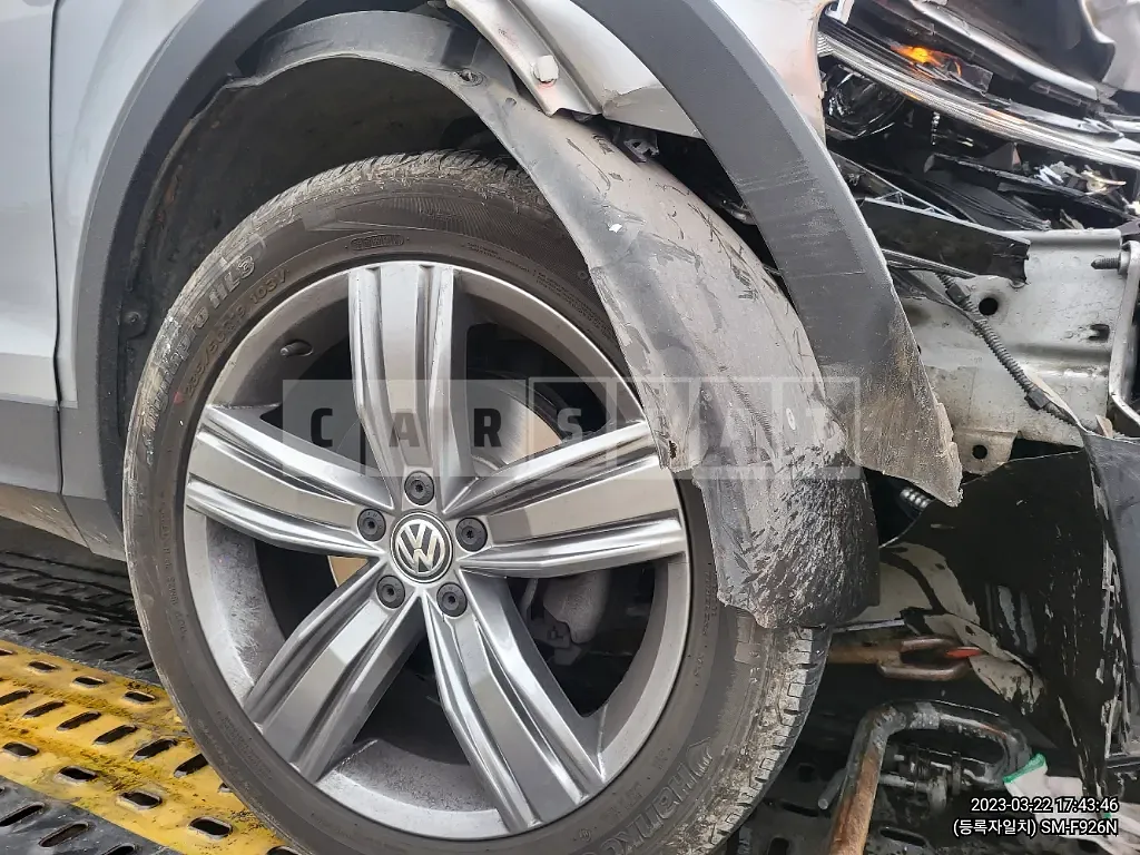 Photo 2 of 13: 2018 Volkswagen Tiguan 2.0 TDI Prestige 4MOTIO, VIN WVGZZZ5NZJW964442 — Korean insurance auction