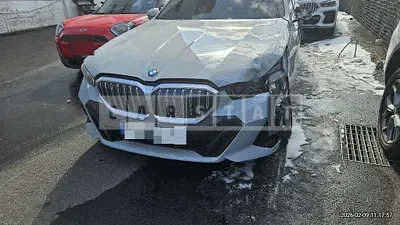 Photo 1 of 15: 2025 BMW 523d — Korean insurance auction