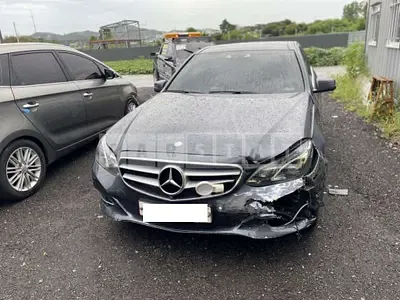 Photo 1 of 6: 2016 Mercedes-Benz E250 BlueTec 4Matic, VIN WDDHF9HB6GB313134 — Korean insurance auction