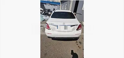 Photo 1 of 39: 2020 Mercedes-Benz E300 e 4Matic — Korean insurance auction