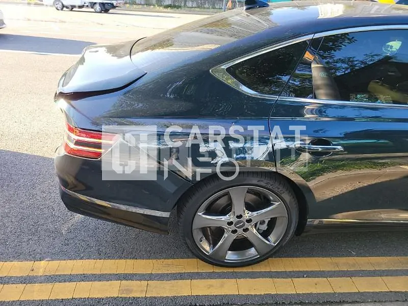 Photo 2 of 5: 2022 Genesis G80, VIN KMTGB41CBNU144607 — Korean insurance auction