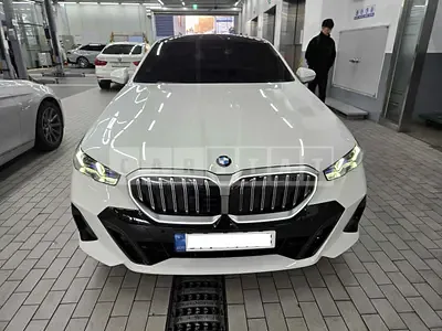 Photo 1 of 31: 2025 BMW 523d, VIN WBA41FL00TCW36608 — Korean insurance auction