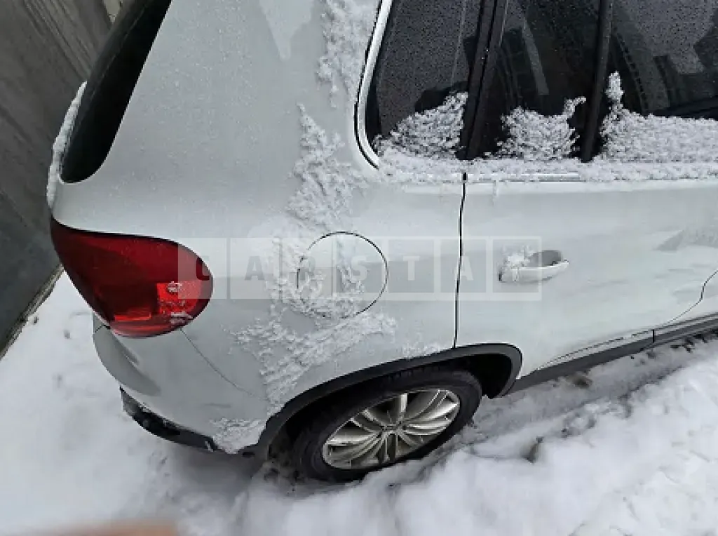 Photo 2 of 16: 2016 Volkswagen Tiguan 2.0 TDI BMT — Korean insurance auction